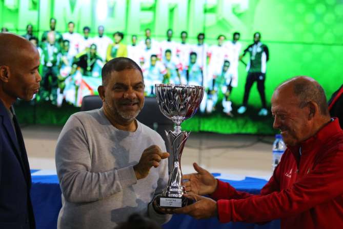 Mambinhas apresentam troféu da Cascais LusoCup 2026 ao Presidente da FMF